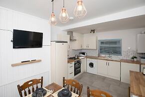 Arthouse Lovely Spacious 5 bed house