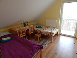 Sunny Holiday House B&B