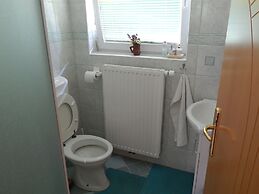 Sunny Holiday House B&B