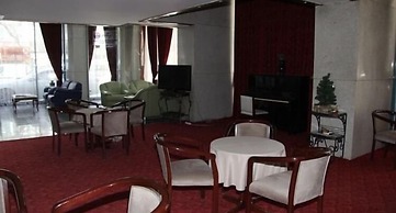 Ayma Hotel