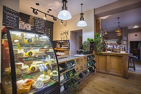 The Bell Inn Hotel, Stilton, Cambridgeshire