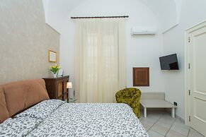 Il Garbino Suite and Apartment