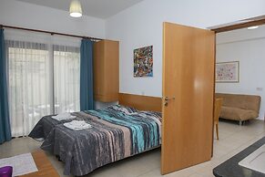 C & A Hotel Apartments