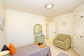 Townhouse Moreton