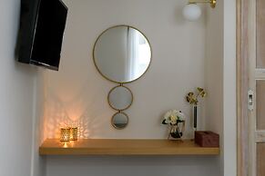 Acropolis Exclusive Studio