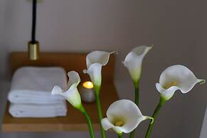 Acropolis Exclusive Studio