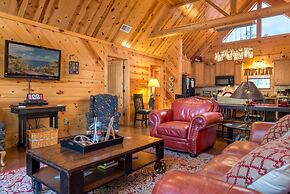 Copper Creek Open Cabin With Game Room and Hot Tub on the Deck by Reda