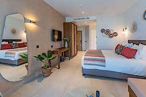 Minos Ambassador - Adults only