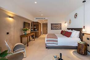 Minos Ambassador - Adults only