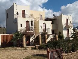 Kavos Melissa Studios