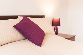 Watford stays - 4bed house