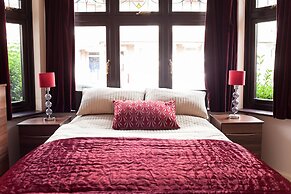 Watford stays - 4bed house