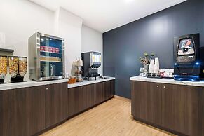 Villa Inn & Suites, SureStay Collection by Best Western