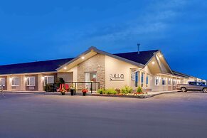 Villa Inn & Suites, SureStay Collection by Best Western