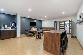 Villa Inn & Suites, SureStay Collection by Best Western