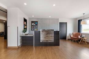 Villa Inn & Suites, SureStay Collection by Best Western