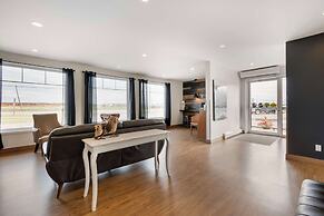 Villa Inn & Suites, SureStay Collection by Best Western