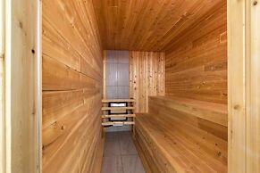 Villa Inn & Suites, SureStay Collection by Best Western