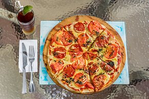 Hermosa Heights Villa 16