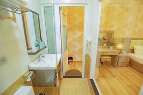 Khanh Uyen Hotel