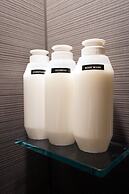 Koti Sopo Universal Bay 1 by Liaison