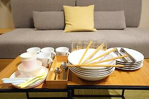 Koti Sopo Universal Bay 1 by Liaison