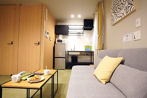 Koti Sopo Universal Bay 1 by Liaison