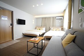 Koti Sopo Universal Bay 1 by Liaison