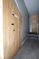 Koti Sopo Universal Bay 1 by Liaison