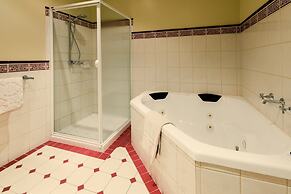 Castlemaine Colonial Motel and Apartments