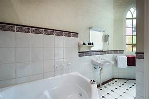 Castlemaine Colonial Motel and Apartments