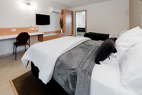 Castlemaine Colonial Motel and Apartments