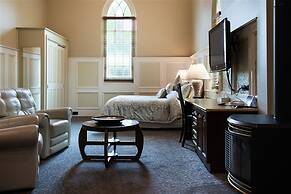 Castlemaine Colonial Motel and Apartments