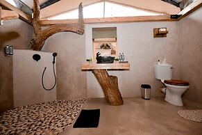 Little Africa Safari Lodge