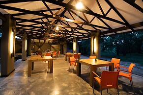 Little Africa Safari Lodge