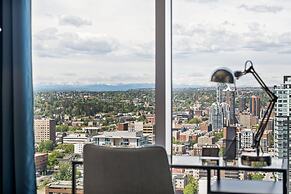 GLOBALSTAY. Modern Downtown Condos. Free parking