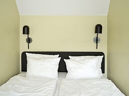 Apēron Apartment Hotel