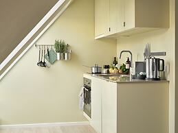 Apēron Apartment Hotel