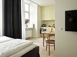 Apēron Apartment Hotel