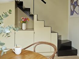 Apēron Apartment Hotel