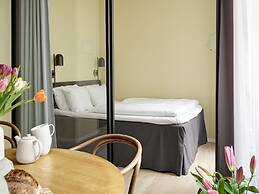 Apēron Apartment Hotel