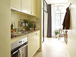 Apēron Apartment Hotel