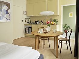 Apēron Apartment Hotel