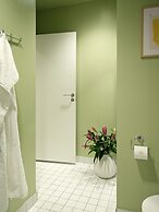 Apēron Apartment Hotel