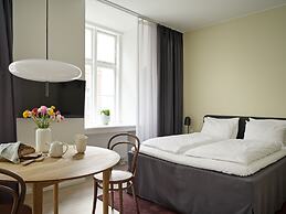 Apēron Apartment Hotel