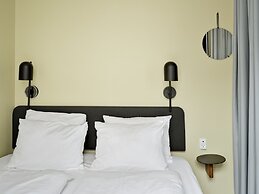 Apēron Apartment Hotel