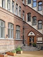 Apēron Apartment Hotel