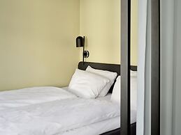 Apēron Apartment Hotel