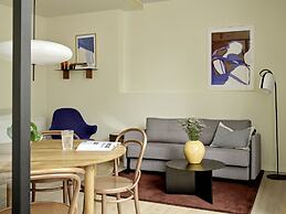 Apēron Apartment Hotel