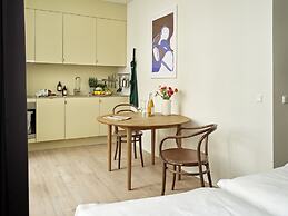 Apēron Apartment Hotel